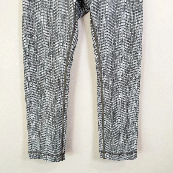 Lululemon Wunder Under Crop Full On Luon 21" High Rise Arrow Jacquard Dark Olive - Picture 6 of 13